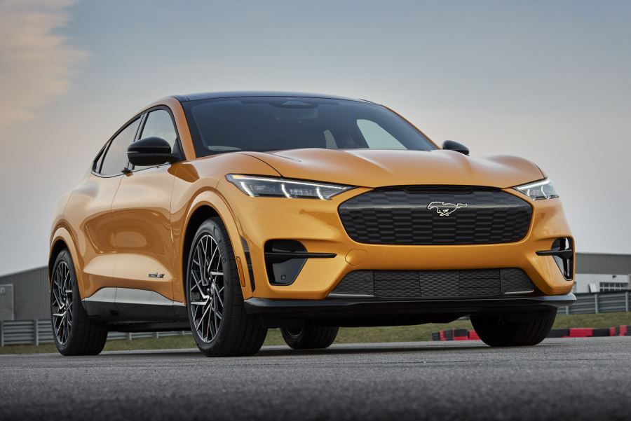 PIRELLI’DEN TAM ELEKTRİKLİ FORD MUSTANG MACH-E GT PERFORMANCE LASTİKLER
