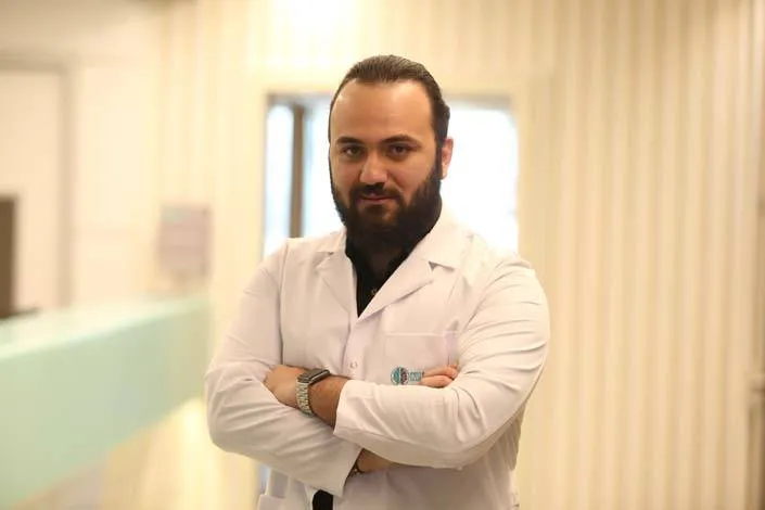 PSİKİYATRİ UZMANI DR. ELVİN GULİYEV, “ DEPRESYON KİŞİYİ SOSYAL İZOLASYONA İTİYOR.”