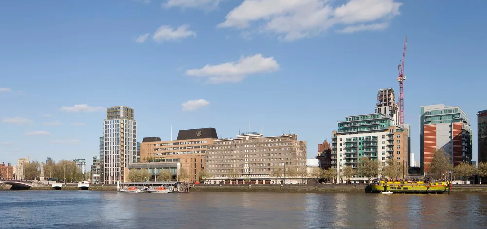 LONDRA’NIN İKONİK KULESİNE ANT YAPI DOKUNUŞU 