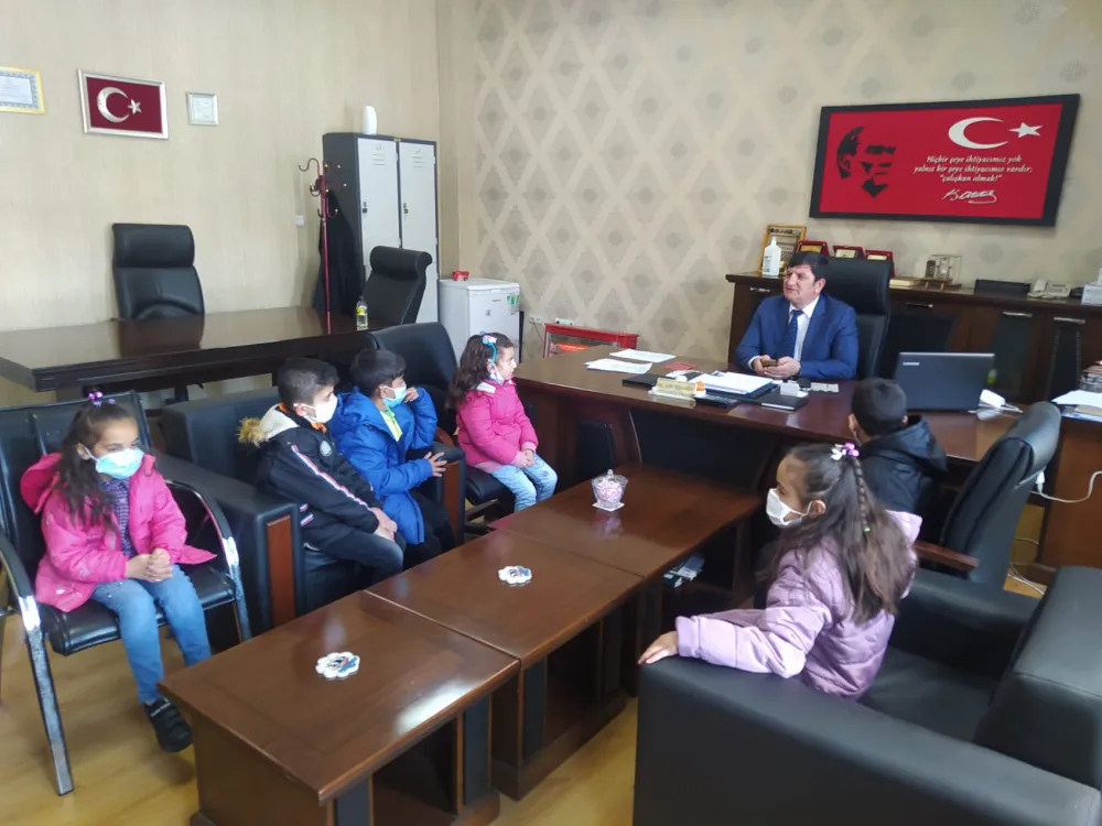 AŞAĞI YAĞMURLU İLKOKULU ÖĞRENCİLERİ İLÇE MİLLİ EĞİTİM MÜDÜRLÜĞÜ’NÜ  ZİYARET ETTİ